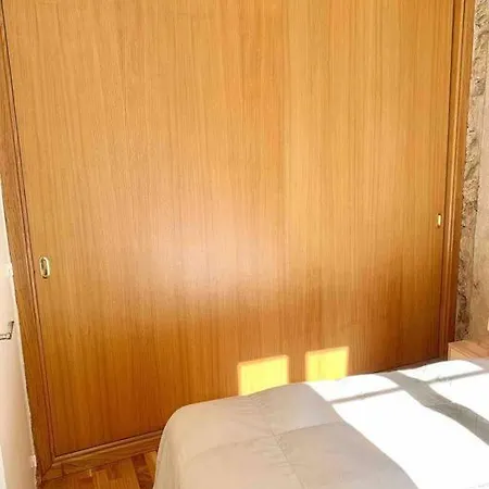 Precioso En El Casco Vello De *